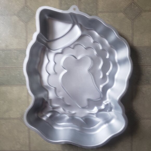 Wilton Big Bird Cake Pan with Eyes/Beak Topper - Picture 2 of 4